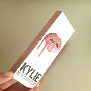 Kylie Lip Kit in candy K!